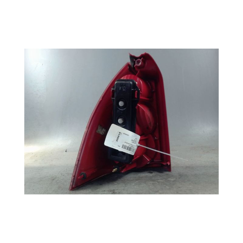 FEU ARRIERE DROIT PEUGEOT 307 SW 02-05