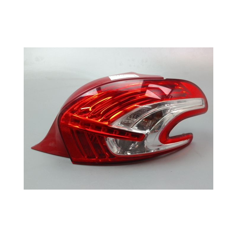FEU ARRIERE DROIT PEUGEOT 208 Phase 1 2012-...