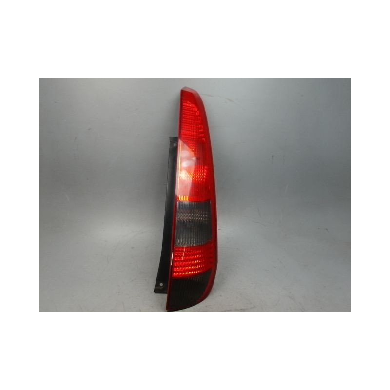 FEU ARRIERE DROIT FORD FIESTA 02 -05