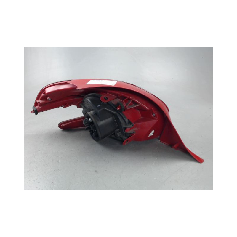 FEU ARRIERE DROIT PEUGEOT 208