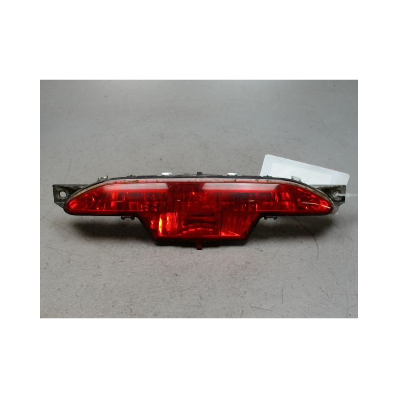 FEU BROUILLARD CENTRAL ARRIERE PEUGEOT 208