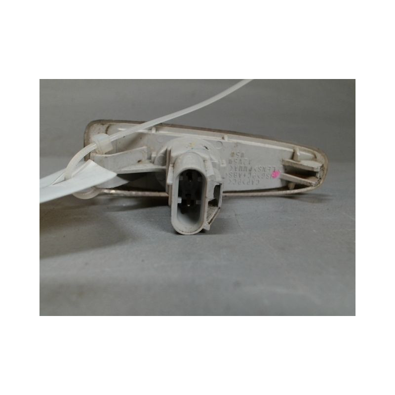 REPETITEUR AILE GAUCHE MITSUBISHI SPACESTAR