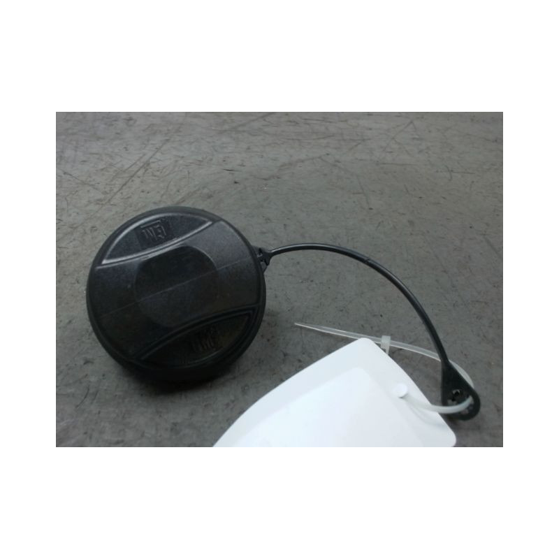BOUCHON RESERVOIR A CARBURANT OPEL CORSA