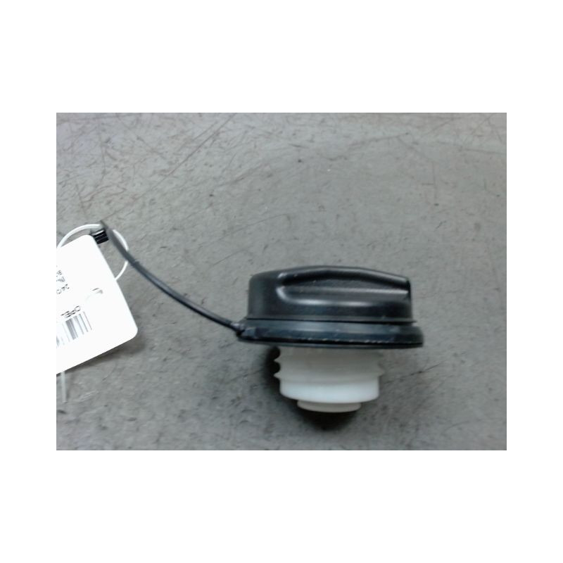 BOUCHON RESERVOIR A CARBURANT OPEL CORSA