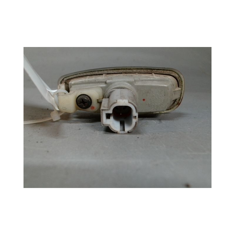 REPETITEUR AILE DROIT KIA RIO