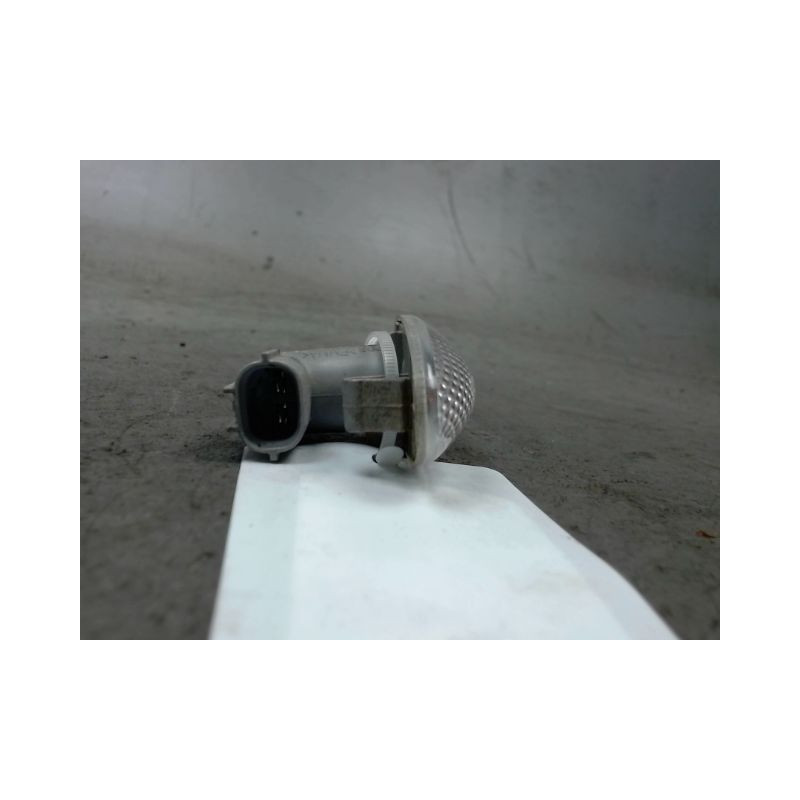 REPETITEUR AILE GAUCHE TOYOTA YARIS 2005-