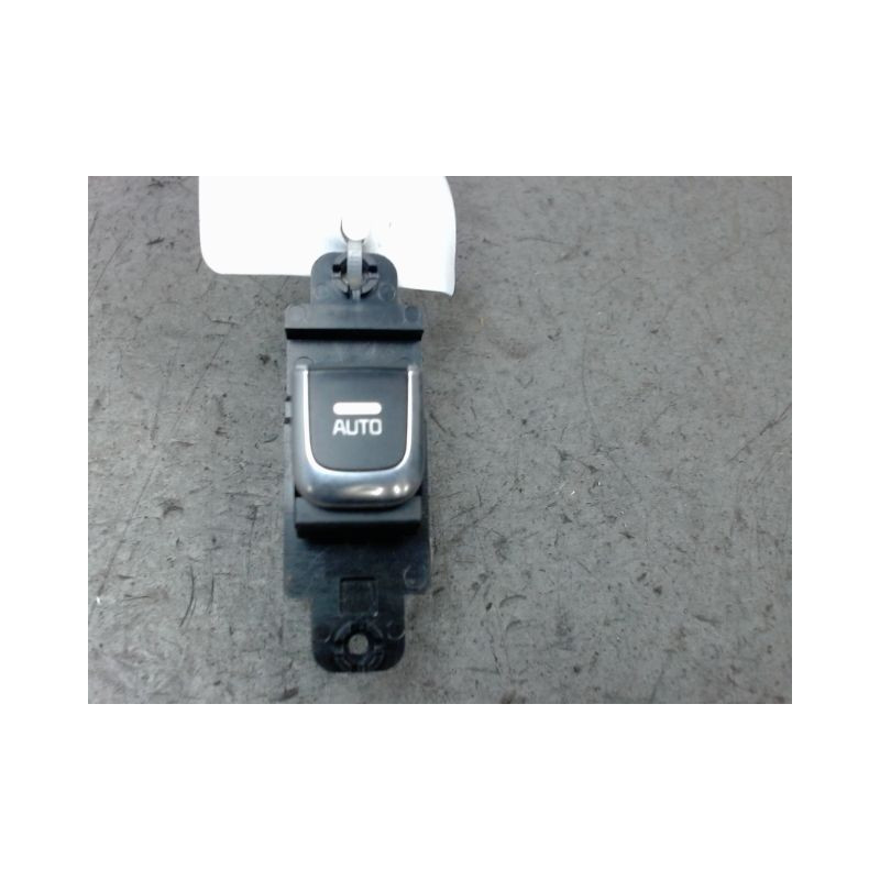 COMMANDE LEVE-GLACE PORTE AVD KIA CARENS