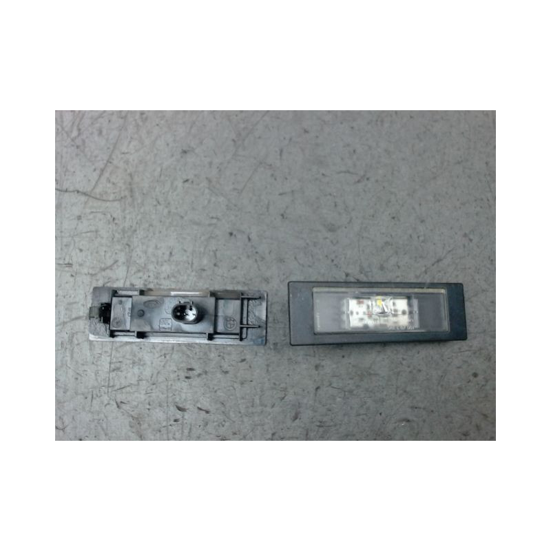 ECLAIREUR PLAQUE DE POLICE B.M.W. SERIE 1
