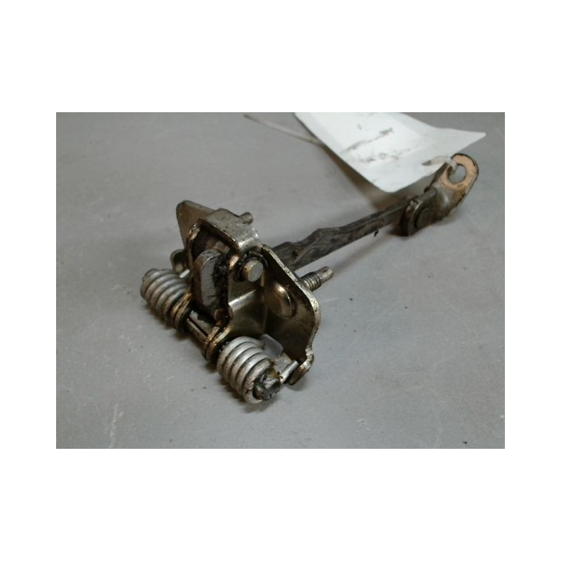 TIRANT PORTE AVANT GAUCHE DACIA SANDERO 2008-