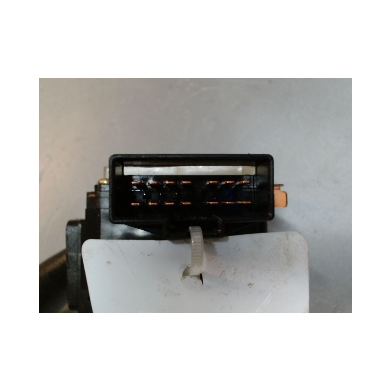 COMMANDE ESSUIE GLACE KIA CERATO 5P