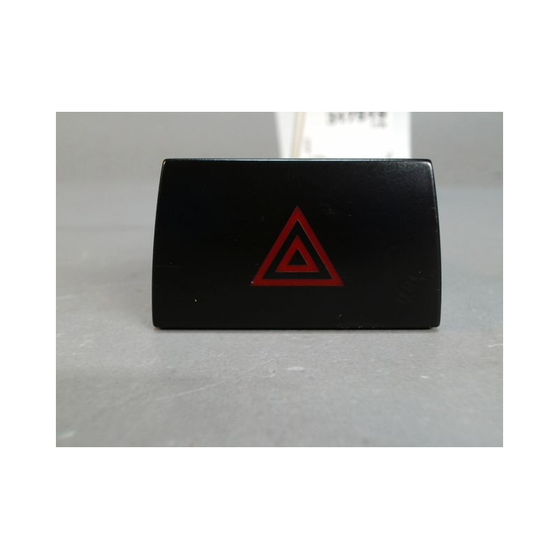 BOUTON DE WARNING KIA CERATO 5P