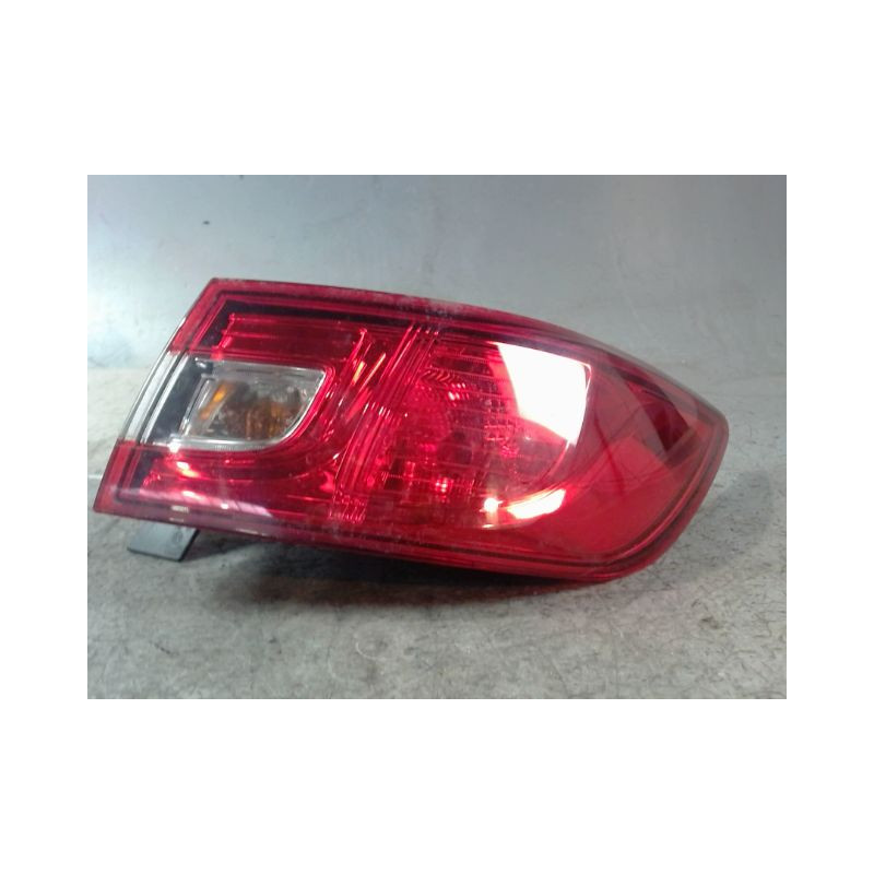 FEU ARRIERE DROIT RENAULT CLIO IV