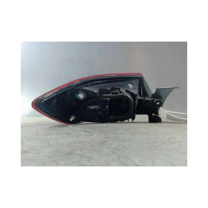 FEU ARRIERE DROIT RENAULT CLIO IV