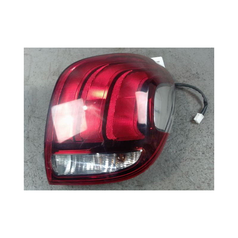 FEU ARRIERE DROIT PEUGEOT 108