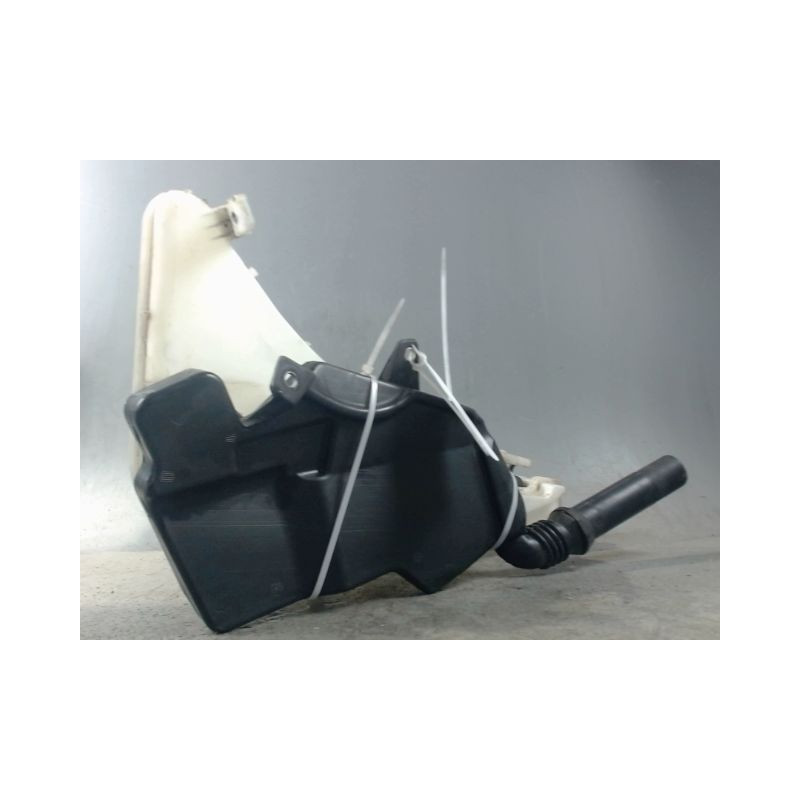 RESERVOIR LAVE-GLACE AVANT AUDI A6 2004-