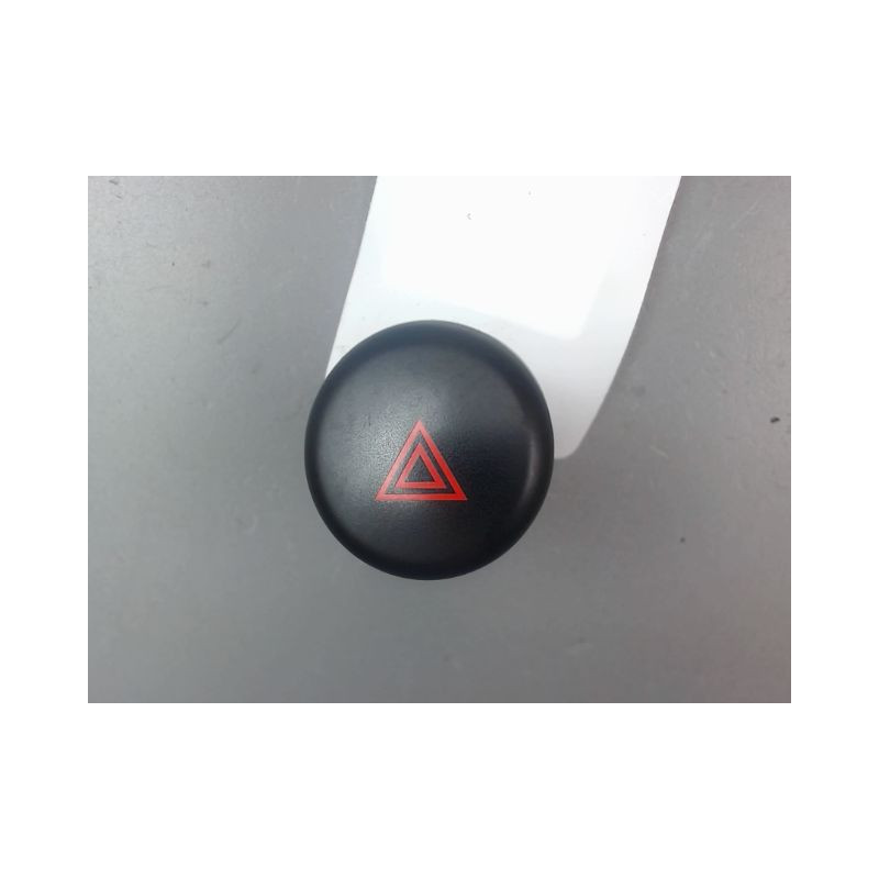 BOUTON DE WARNING NISSAN JUKE Phase 2 2014-...
