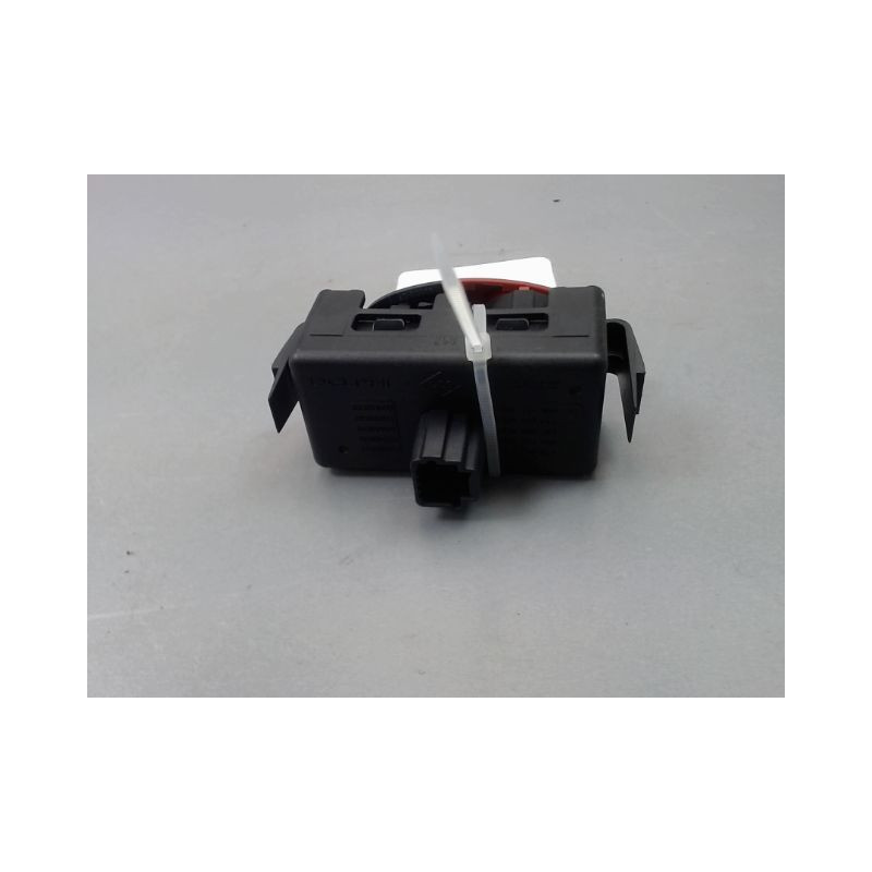 BOUTON DE WARNING RENAULT TWINGO II Phase 1 2007-2011