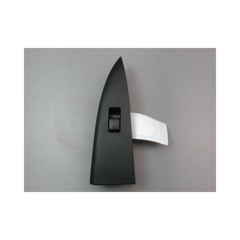 COMMANDE LEVE-GLACE PORTE AVD NISSAN NOTE