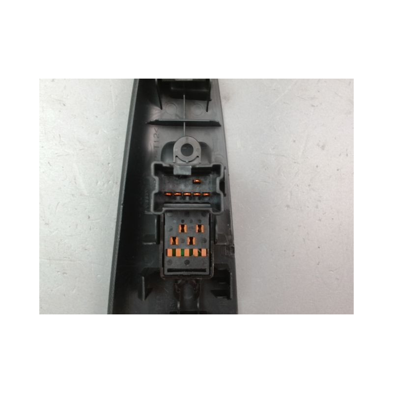 COMMANDE LEVE-GLACE PORTE ARG NISSAN NOTE