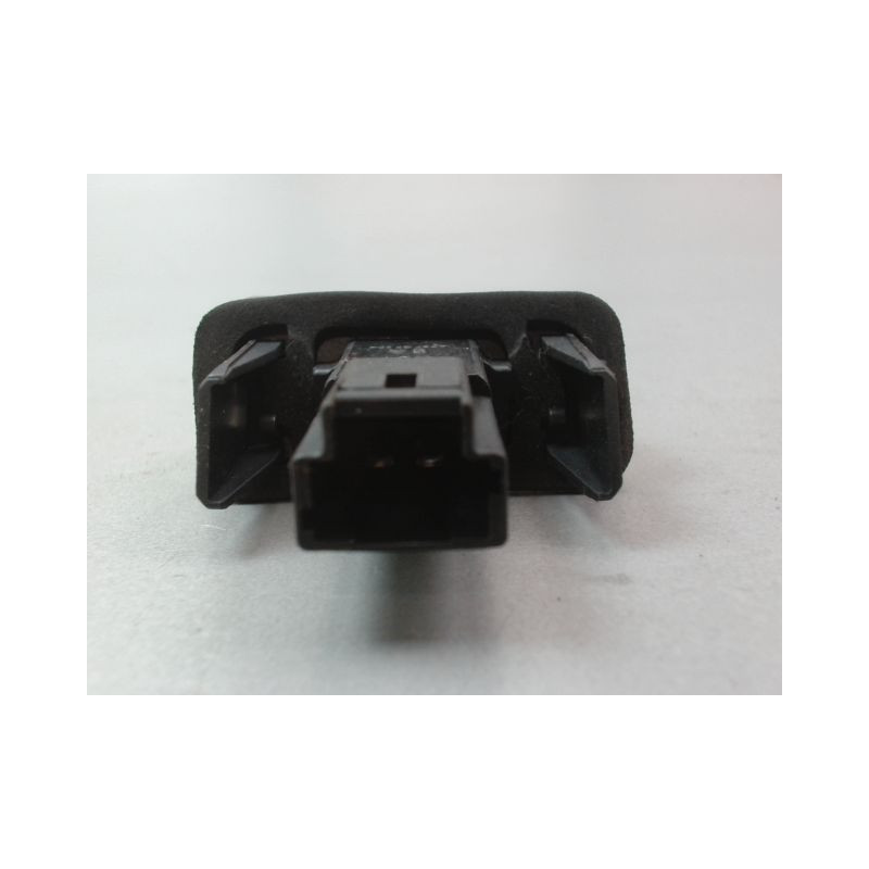 ECLAIREUR PLAQUE DE POLICE DROIT PEUGEOT 207 2006-2013