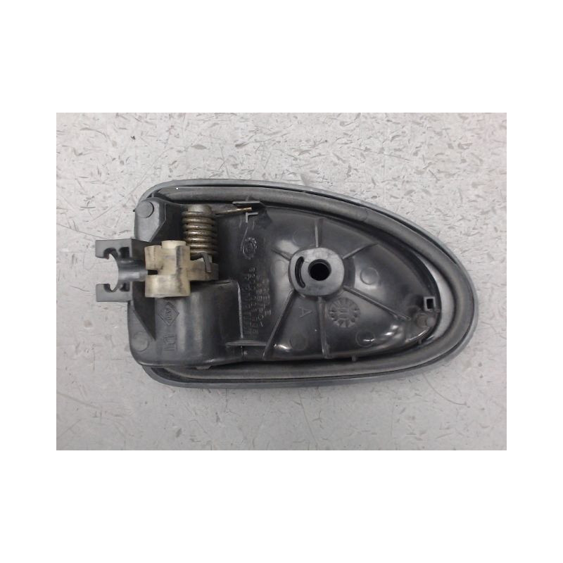 POIGNEE INTERIEURE PORTE AVANT DROIT RENAULT TRAFIC