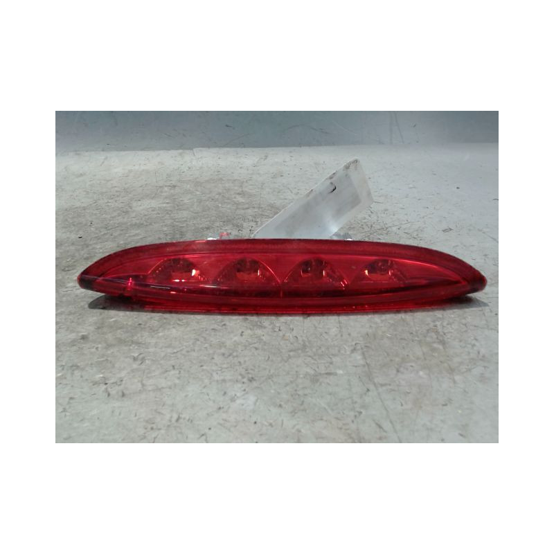 FEUX STOP SUPPLEMENTAIRE PEUGEOT 208