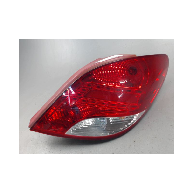 FEU ARRIERE DROIT PEUGEOT 207