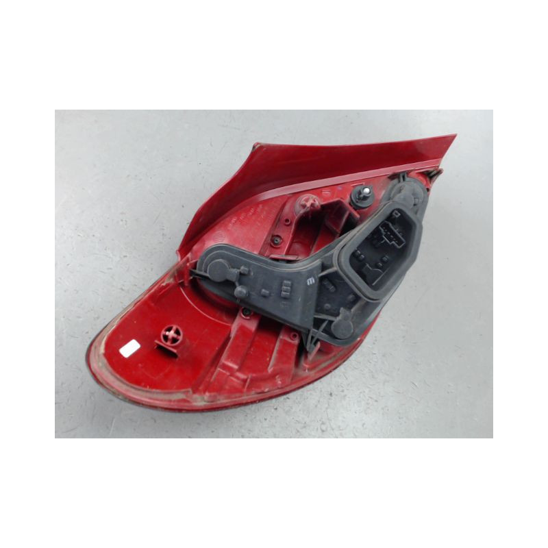 FEU ARRIERE DROIT PEUGEOT 207
