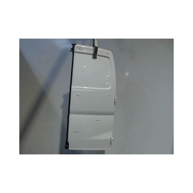 PORTE BATTANTE ARRIERE DROIT NISSAN NV200