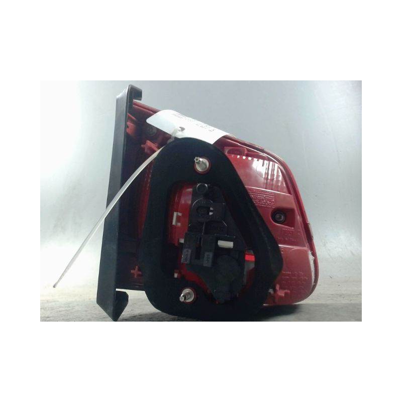FEU ARRIERE INTERIEUR DROIT VOLKSWAGEN TIGUAN 2009-