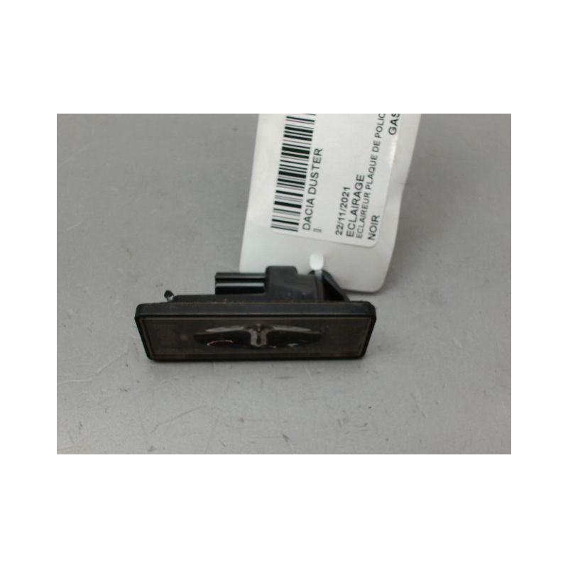 ECLAIREUR PLAQUE DE POLICE GAUCHE DACIA DUSTER BREAK Phase 2 2013-...