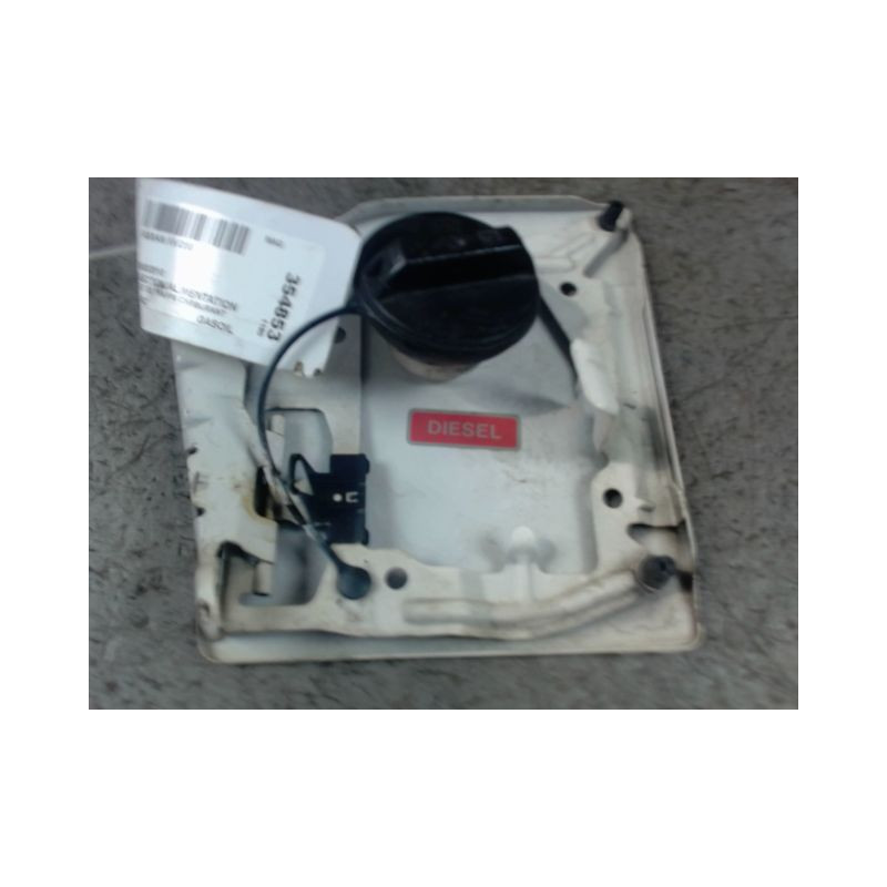 VOLET DE TRAPPE CARBURANT NISSAN NV200