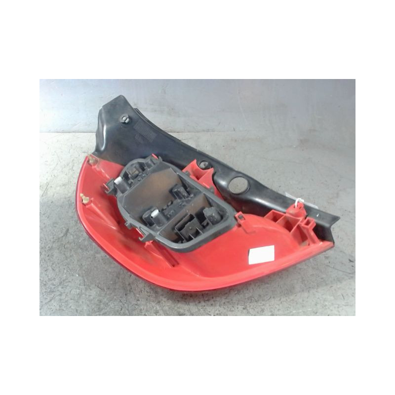 FEU ARRIERE DROIT RENAULT CLIO III 2007-