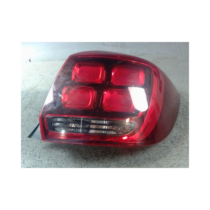 FEU ARRIERE DROIT DACIA SANDERO 2008-