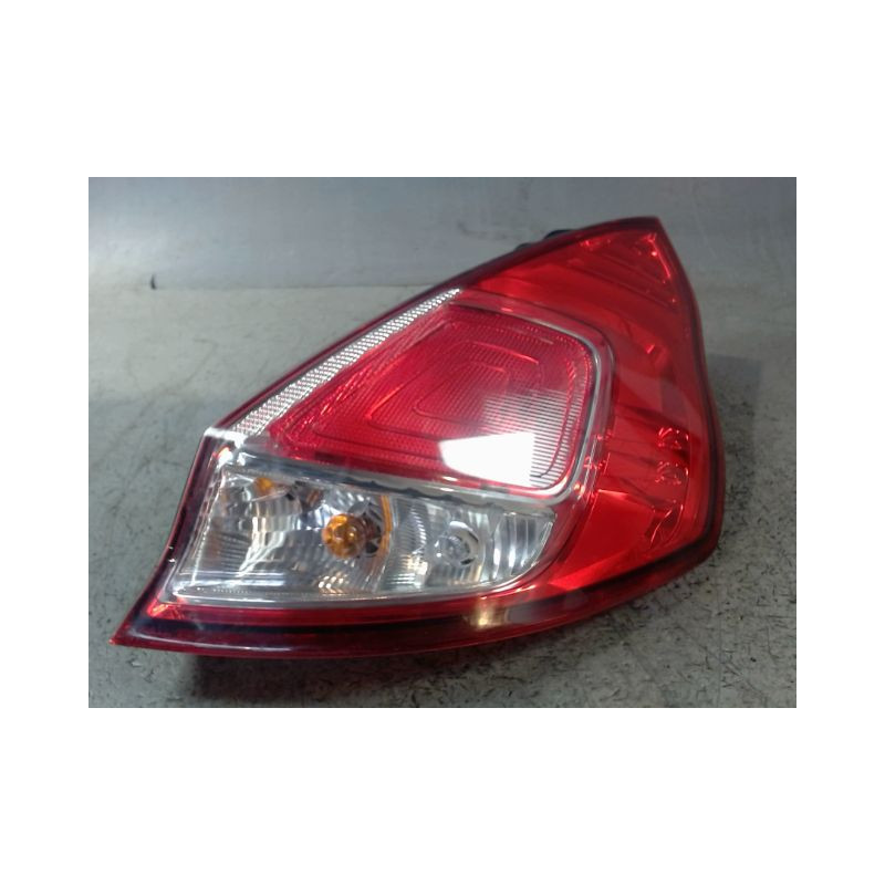 FEU ARRIERE DROIT FORD FIESTA 2010-