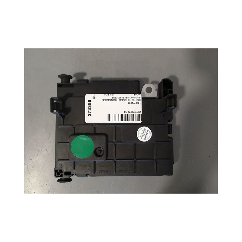 BOITE A FUSIBLES CITROEN C4