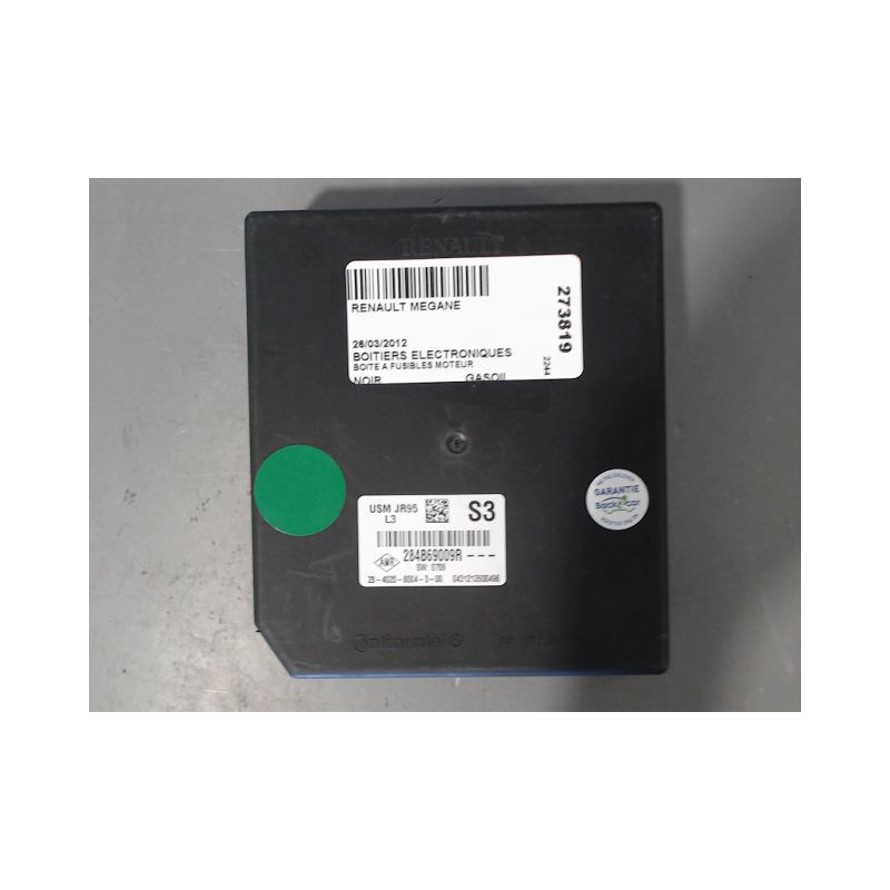 BOITE A FUSIBLES RENAULT MEGANE