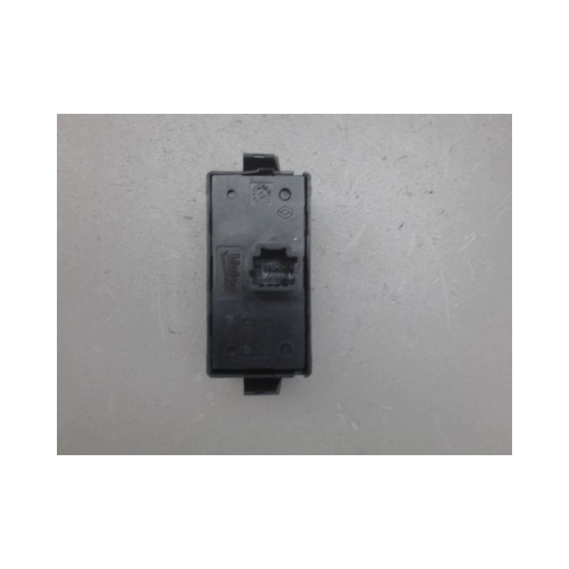 BOUTON DE WARNING RENAULT KANGOO