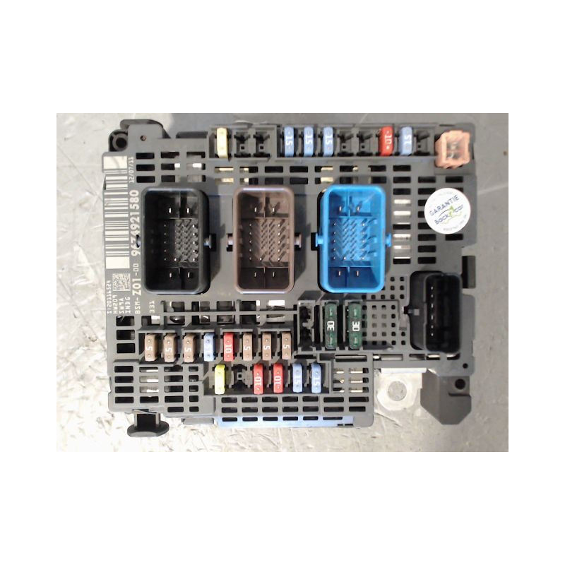 BOITE A FUSIBLES CITROEN C4