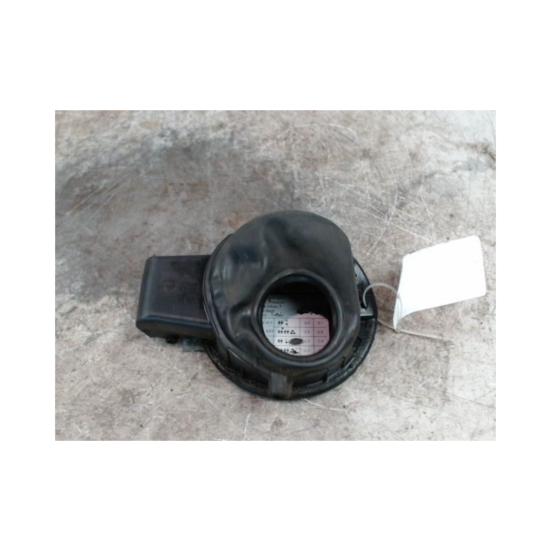 VOLET DE TRAPPE CARBURANT VOLKSWAGEN FOX