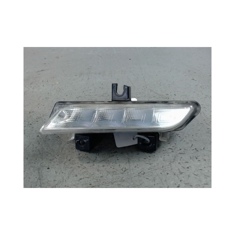 PHARE LONGUE PORTEE AVANT GAUCHE RENAULT CLIO IV
