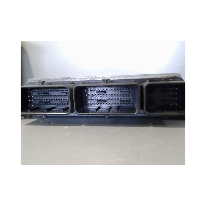 CALCULATEUR MOTEUR RENAULT MEGANE