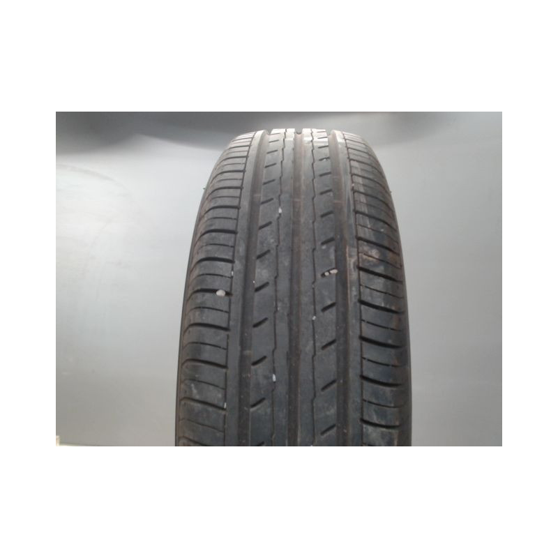 Pneu YOKOHAMA BLUEARTH ES ES32 175 65 14 82 T