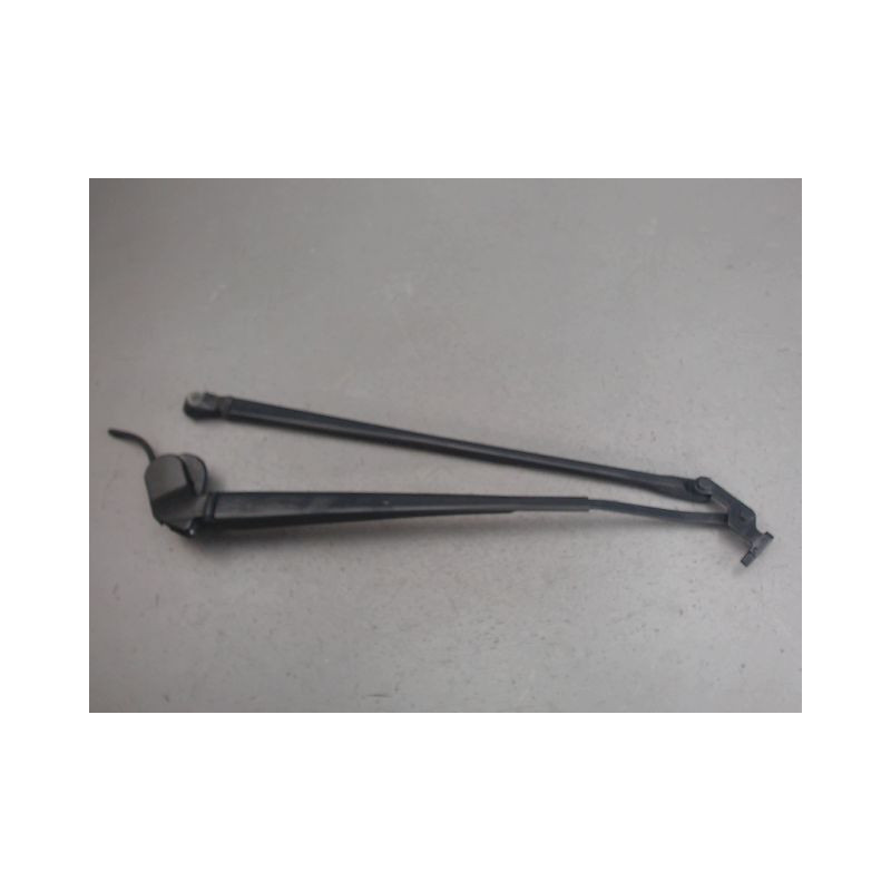 BRAS ESSUIE-GLACE AVANT TOYOTA YARIS