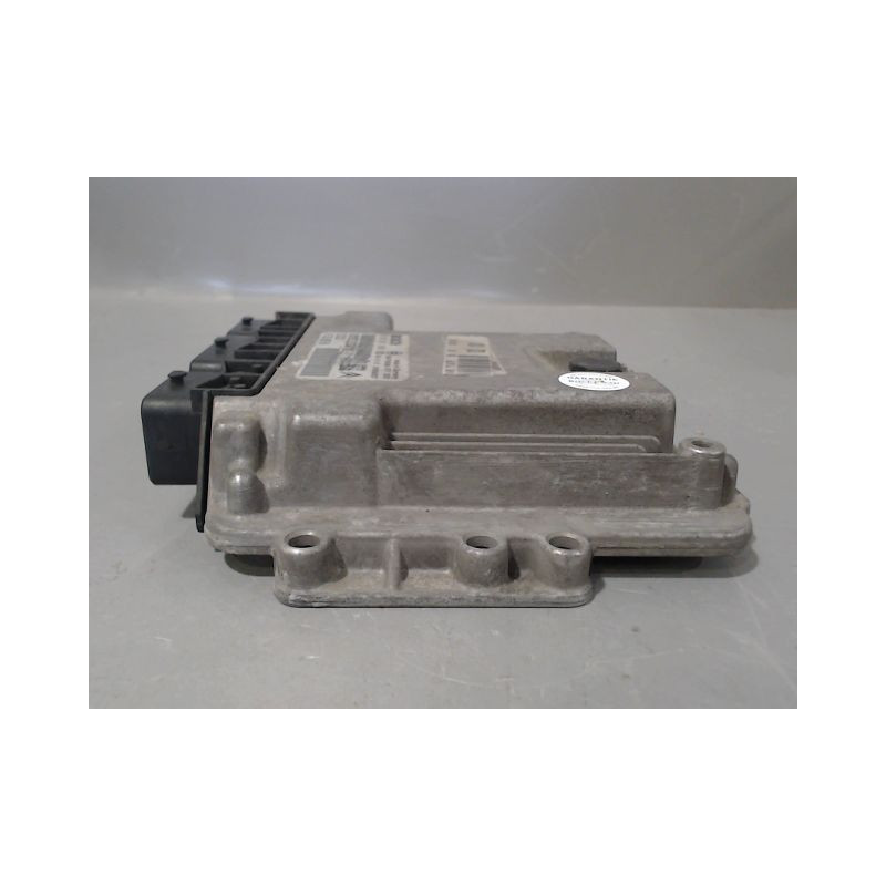 CALCULATEUR MOTEUR PEUGEOT 206