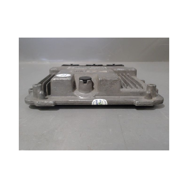 CALCULATEUR MOTEUR PEUGEOT 206