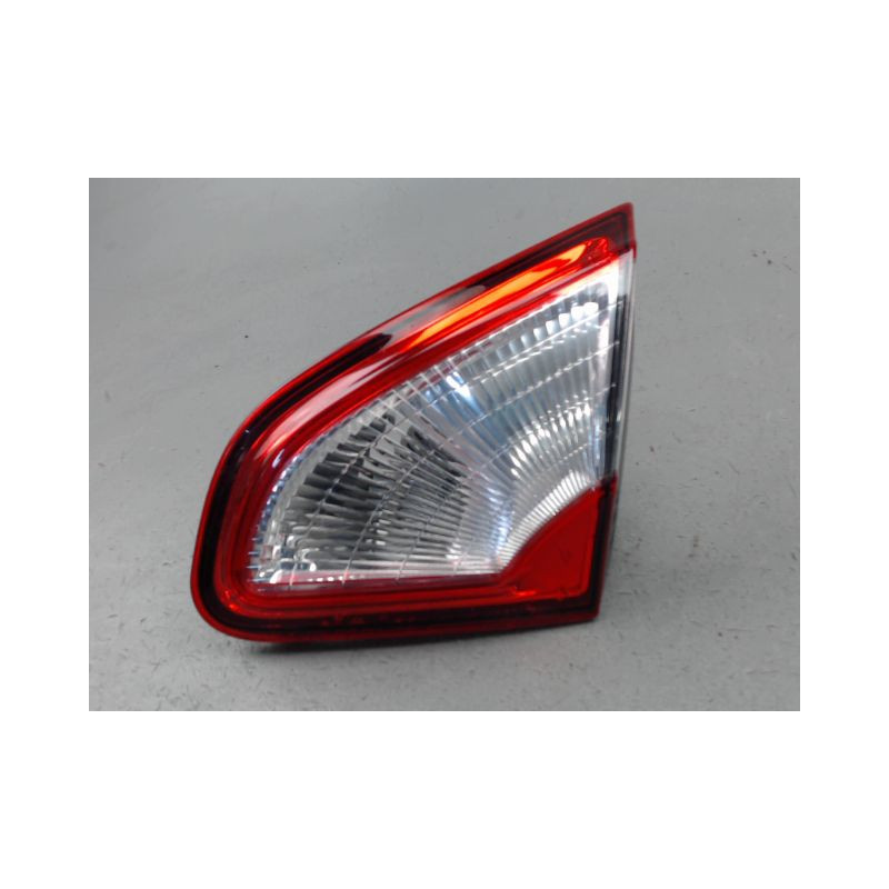 FEU ARRIERE INTERIEUR DROIT NISSAN QASHQAI