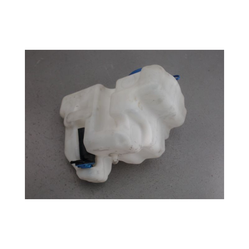 RESERVOIR LAVE-GLACE AVANT MERCEDES CLASSE A