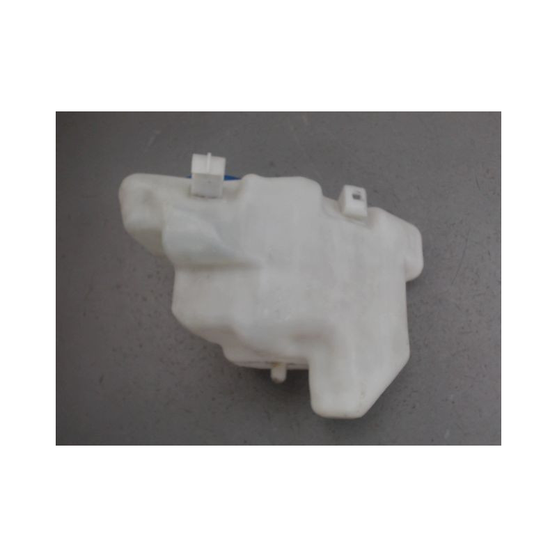 RESERVOIR LAVE-GLACE AVANT MERCEDES CLASSE A