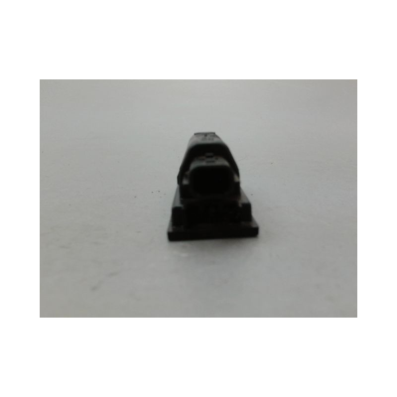 ECLAIREUR PLAQUE DE POLICE DROIT RENAULT MEGANE CC 2P III Phase 1 2010-2014
